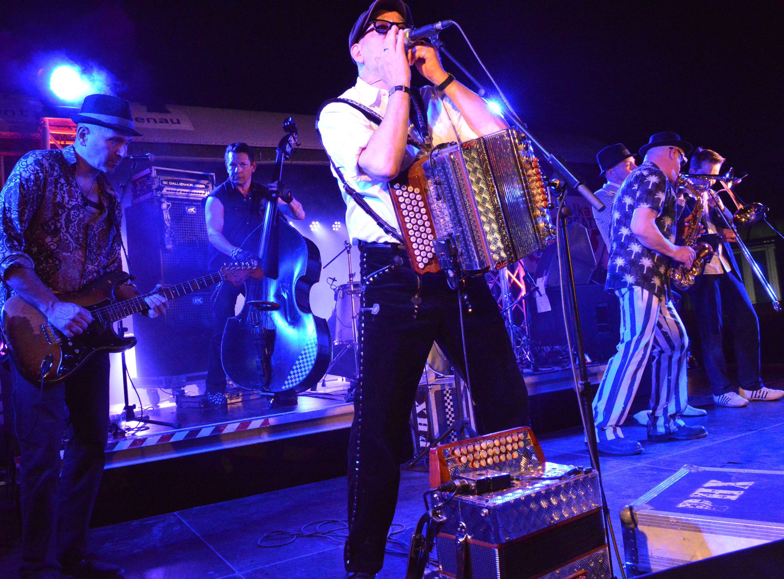 Polkaholix_Live_1