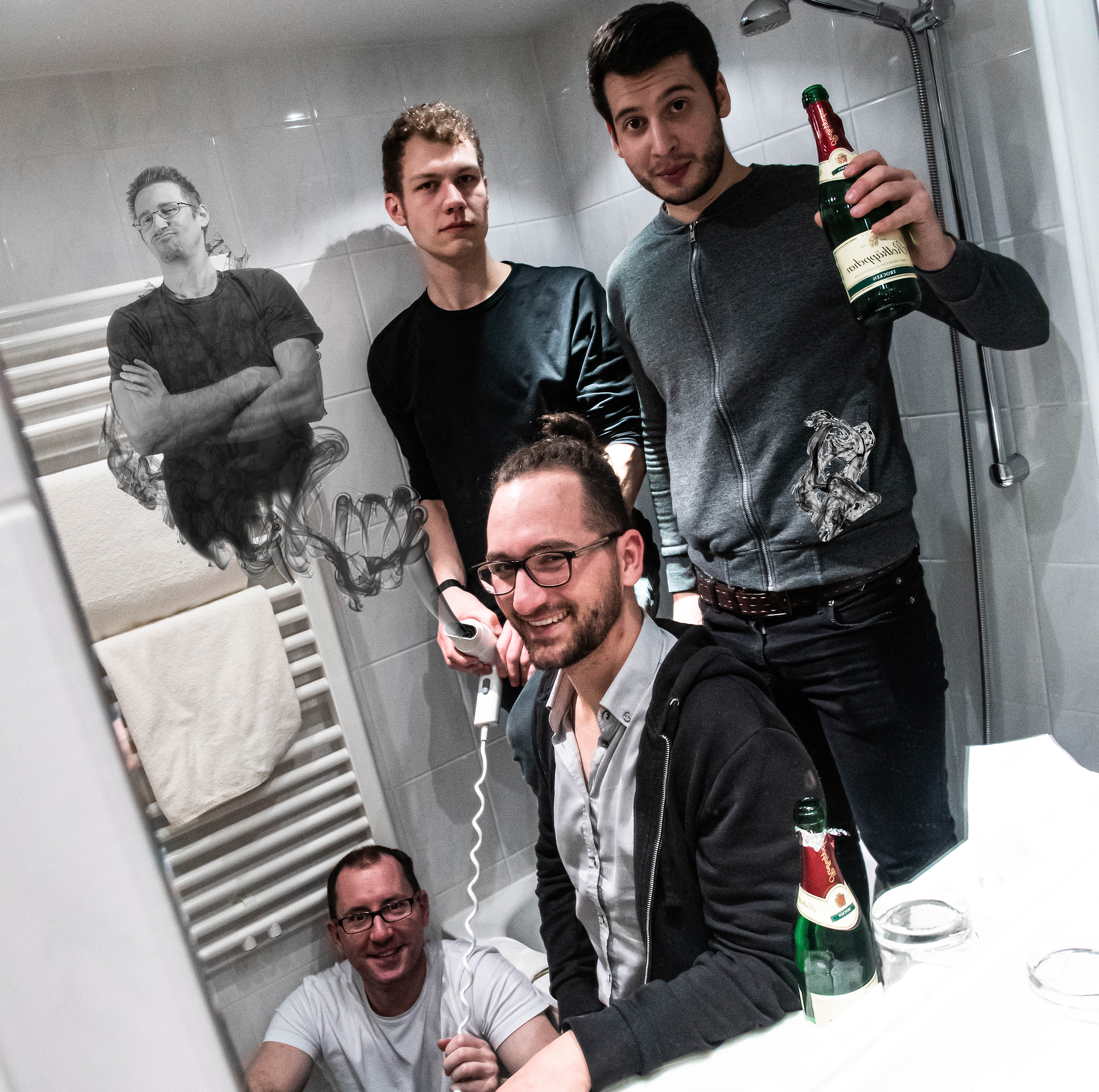 OXMO - Promofoto 2 - quadratisch